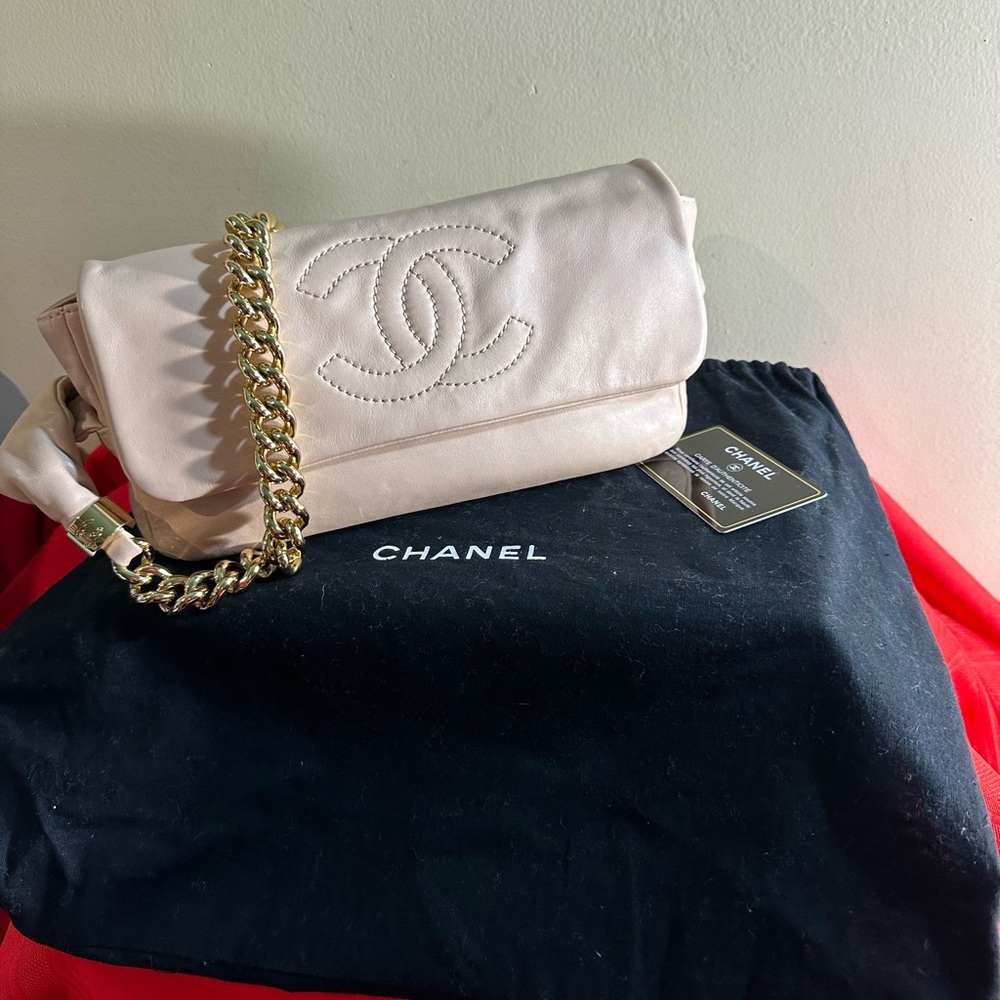 Chanel Preown Authentic Flap Lambskin Beige Handbag - Picture 4 of 11